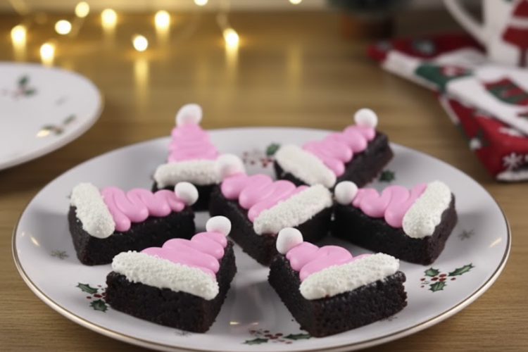 🎀 Pink Santa Hat Brownies